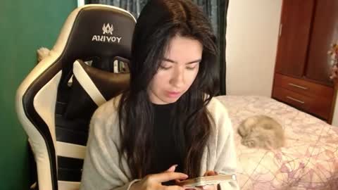 Snapshot of alice_middle01 chatting on 21, 7, 2026 Alice online show from 21, 7, 2026
