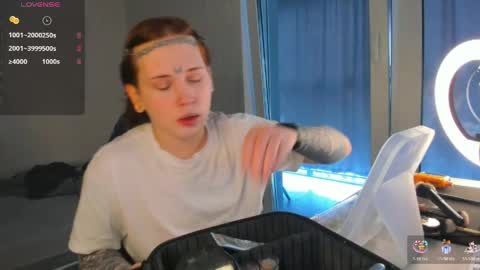  Alice  online show from 18, 4, 2026