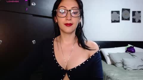 Snapshot of alice_mossa10 chatting on 12, 11, 2025 alice mossa online show from 12, 11, 2025