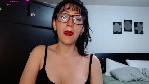 Snapshot of alice_mossa10 chatting on 18, 11, 2025 alice mossa online show from 18, 11, 2025