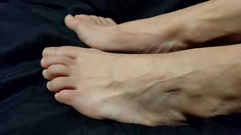 alice_queen_feet online show from 2, 1, 2025