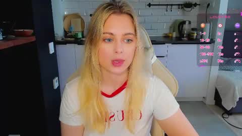 Snapshot of alice_wander chatting on 10, 6, 2026 Alice online show from 10, 6, 2026