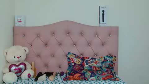 Snapshot of alice_xdreams chatting on 13, 11, 2025 Alice online show from 13, 11, 2025