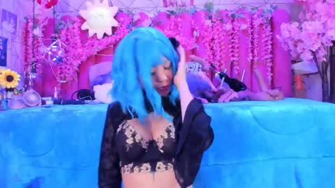     online show from 25, 4, 2026