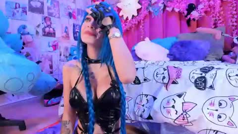     online show from 11, 6, 2026