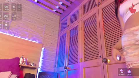 Snapshot of aliceclark__ chatting on 28, 1, 2025 Alice online show from 28, 1, 2025