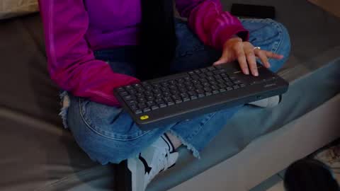 alicecoffin online show from 27, 2, 2025