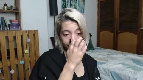 alicee_logan_ online show from 28, 4, 2026