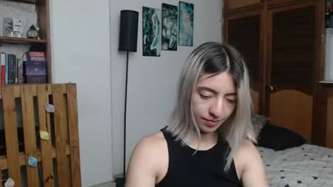 alicee_logan_ online show from 19, 7, 2026
