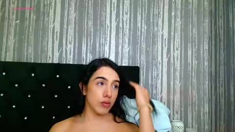 alicee_moonn online show from 22, 4, 2026