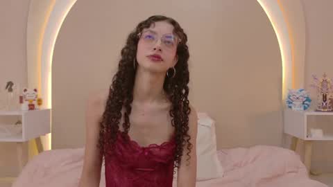 Snapshot of alicee_rodriguez chatting on 20, 5, 2026 alice online show from 20, 5, 2026