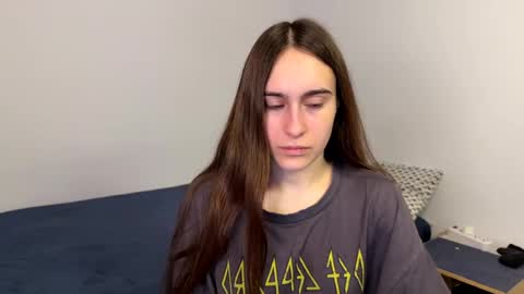 alicekollt online show from 25, 4, 2026