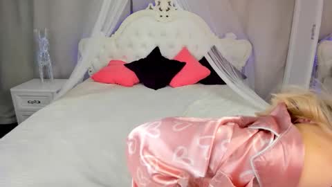 alicemonro online show from 20, 10, 2025