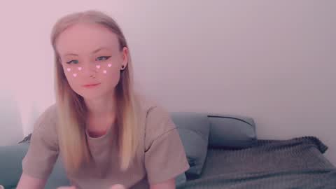 Snapshot of alicenya chatting on 7, 6, 2026 Alice online show from 7, 6, 2026