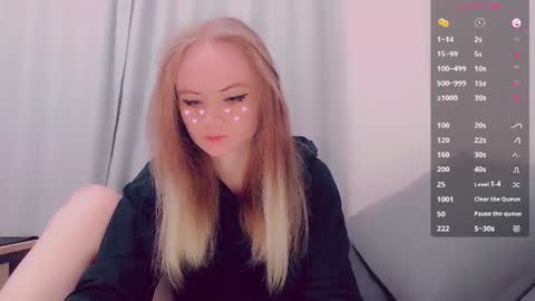 Snapshot of alicenya chatting on 10, 7, 2026 Alice online show from 10, 7, 2026