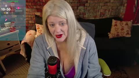 Snapshot of alicescuriosity chatting on 22, 12, 2024 Alices Curiosity online show from 22, 12, 2024