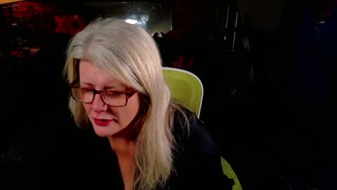 Snapshot of alicescuriosity chatting on 13, 4, 2026 Alices Curiosity online show from 13, 4, 2026