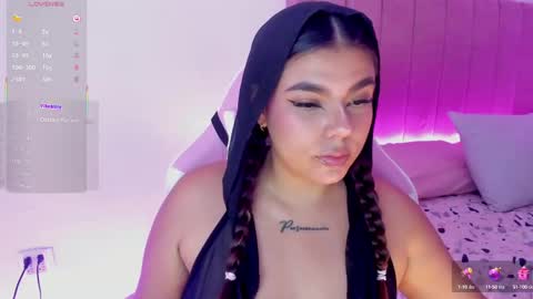 A L I C E  T H U N D E R online show from 24, 9, 2025