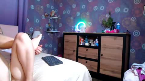 alicewetsquirt online show from 23, 7, 2026