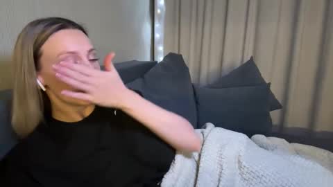 Snapshot of alicewonders_ chatting on 9, 12, 2024 Alice online show from 9, 12, 2024