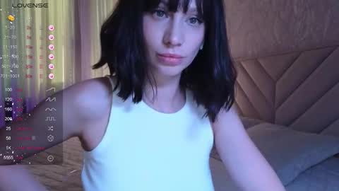 Snapshot of alicewonders_ chatting on 17, 11, 2025 Alice online show from 17, 11, 2025
