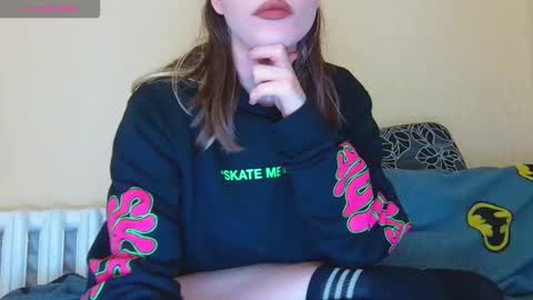 Snapshot of alicewoolfy chatting on 16, 10, 2025 AliceWoolfy online show from 16, 10, 2025