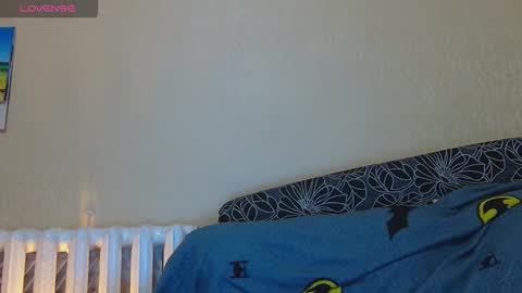 Snapshot of alicewoolfy chatting on 9, 11, 2025 AliceWoolfy online show from 9, 11, 2025