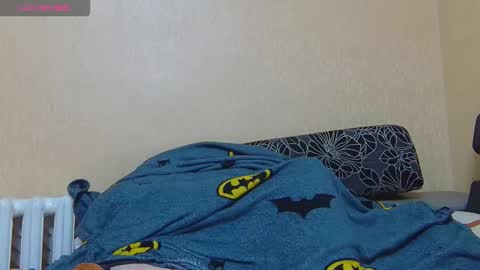 Snapshot of alicewoolfy chatting on 11, 11, 2025 AliceWoolfy online show from 11, 11, 2025