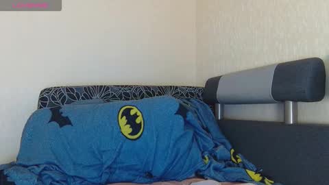 Snapshot of alicewoolfy chatting on 28, 11, 2025 AliceWoolfy online show from 28, 11, 2025