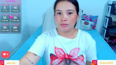CATALINA Y ANDRES online show from 12, 3, 2025