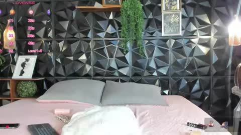 Snapshot of alicia_colton chatting on 4, 3, 2026 Alicia online show from 4, 3, 2026