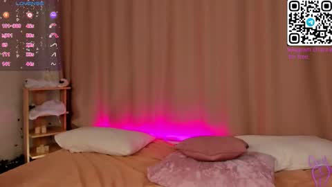 Mia online show from 5, 12, 2025