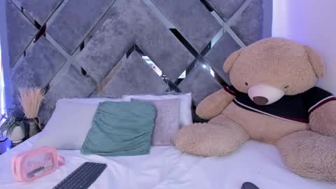 Alice  online show from 17, 1, 2025