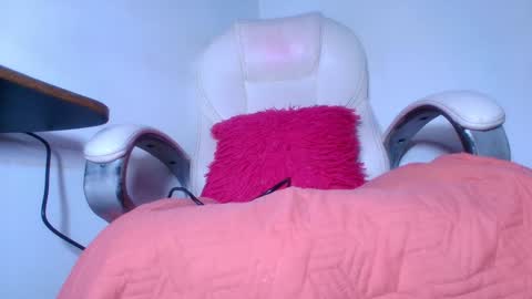 Alicia Kyse  online show from 9, 1, 2025