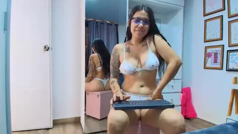 Snapshot of alicia_rainbow chatting on 28, 4, 2026 alicia_rainbow online show from 28, 4, 2026