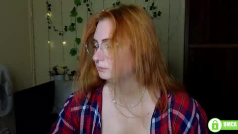 Snapshot of alicia_side_red chatting on 9, 9, 2025 Alicia online show from 9, 9, 2025