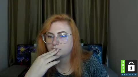 Snapshot of alicia_side_red chatting on 16, 9, 2025 Alicia online show from 16, 9, 2025