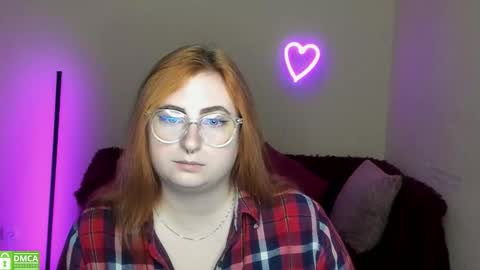 Snapshot of alicia_side_red chatting on 19, 9, 2025 Alicia online show from 19, 9, 2025