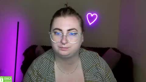 Snapshot of alicia_side_red chatting on 23, 9, 2025 Alicia online show from 23, 9, 2025