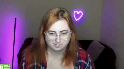 Snapshot of alicia_side_red chatting on 24, 9, 2025 Alicia online show from 24, 9, 2025