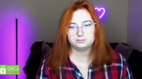 Snapshot of alicia_side_red chatting on 5, 10, 2025 Alicia online show from 5, 10, 2025