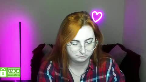 Snapshot of alicia_side_red chatting on 23, 10, 2025 Alicia online show from 23, 10, 2025