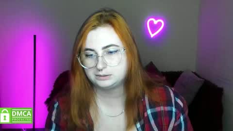 Snapshot of alicia_side_red chatting on 26, 10, 2025 Alicia online show from 26, 10, 2025