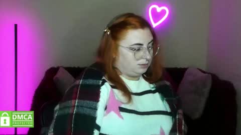 Snapshot of alicia_side_red chatting on 13, 11, 2025 Alicia online show from 13, 11, 2025