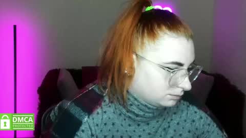 Snapshot of alicia_side_red chatting on 14, 11, 2025 Alicia online show from 14, 11, 2025