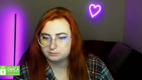 Snapshot of alicia_side_red chatting on 28, 11, 2025 Alicia online show from 28, 11, 2025