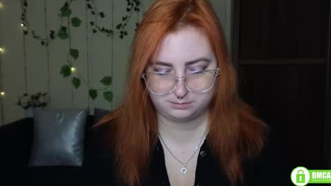 Snapshot of alicia_side_red chatting on 30, 11, 2025 Alicia online show from 30, 11, 2025