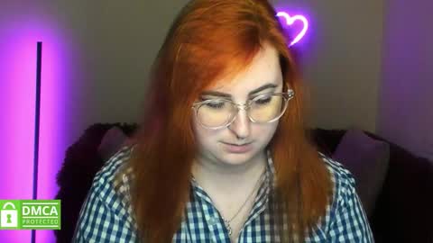 Snapshot of alicia_side_red chatting on 5, 12, 2025 Alicia online show from 5, 12, 2025