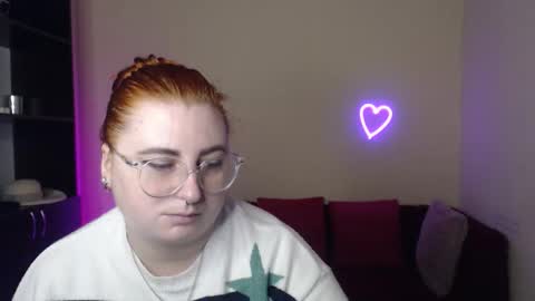 Snapshot of aliciaaared_kis chatting on 29, 11, 2025 Alicia online show from 29, 11, 2025