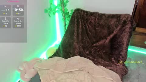 Snapshot of aliciaballard chatting on 6, 3, 2025 Jennyfer online show from 6, 3, 2025